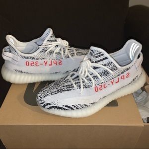 Yeezy zebra boost 350 v2